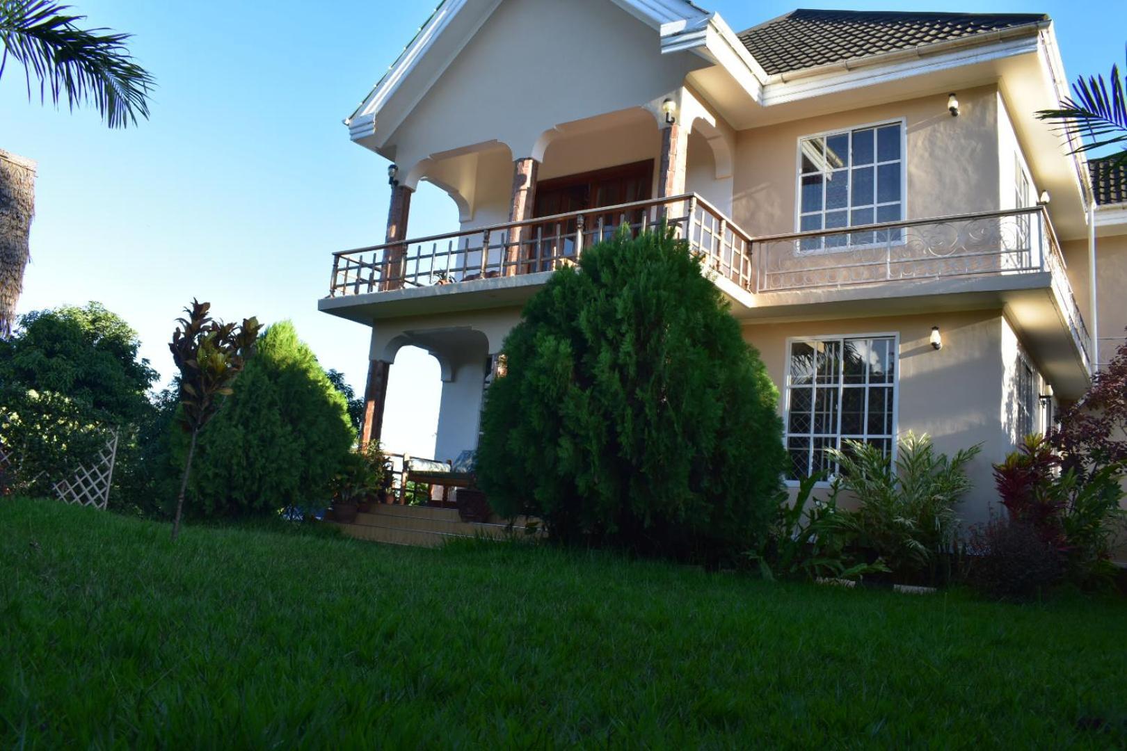 Kilimanjaro Accommodation Msaranga Kültér fotó
